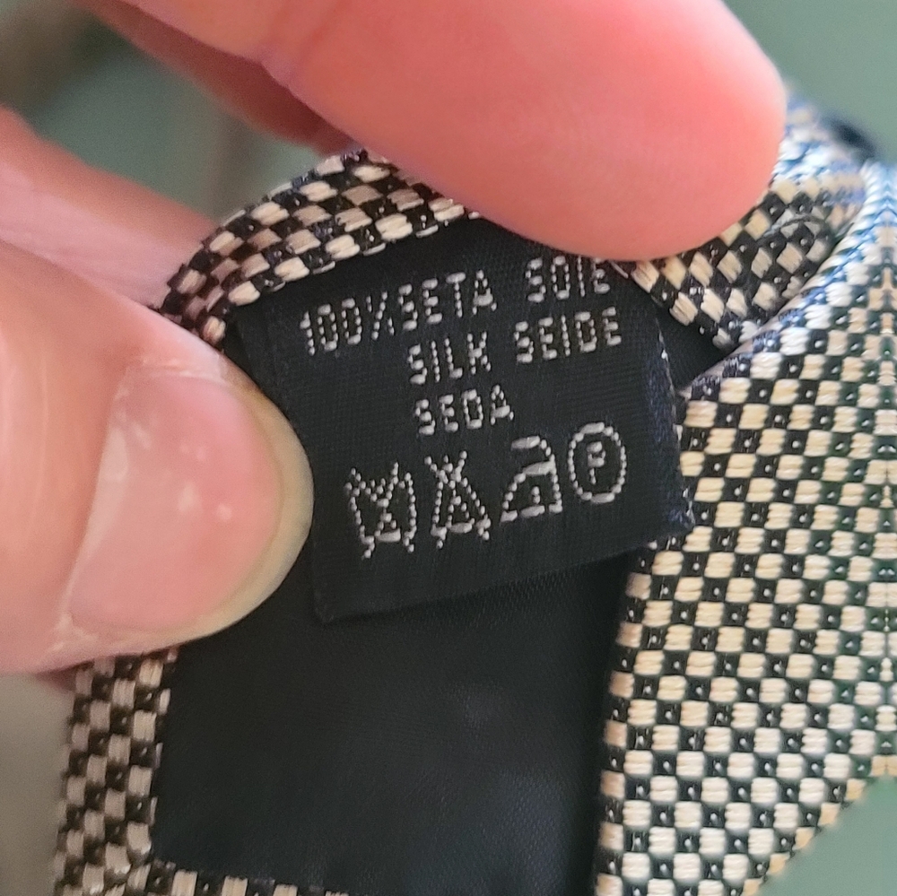 Burberry's London Made In Italy Rare Shiny Tan And Black Microcheck Tie, Silk - Picture 6 of 9